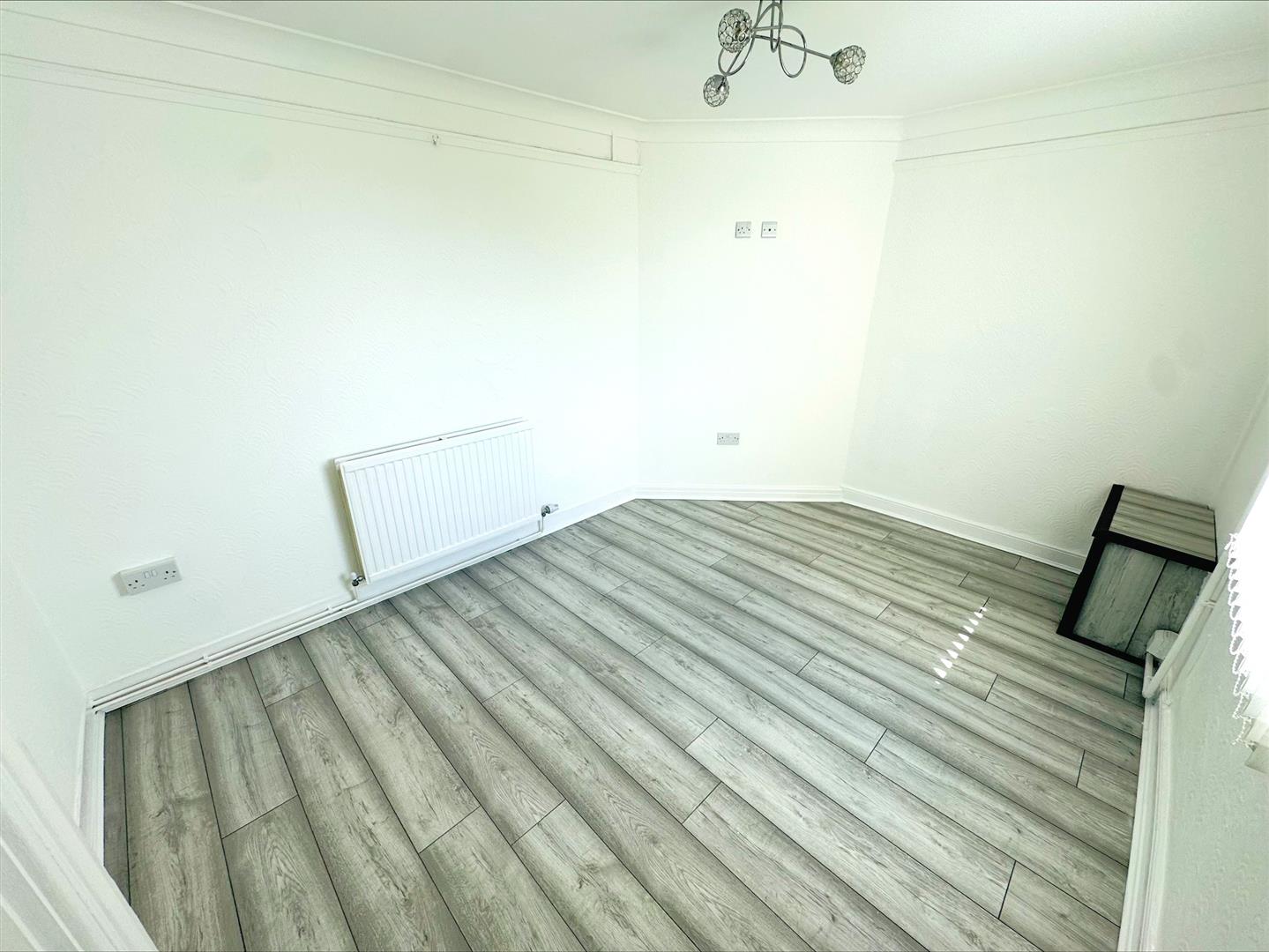 Graigwen, Llwynhendy, Llanelli, SA14 9PB
